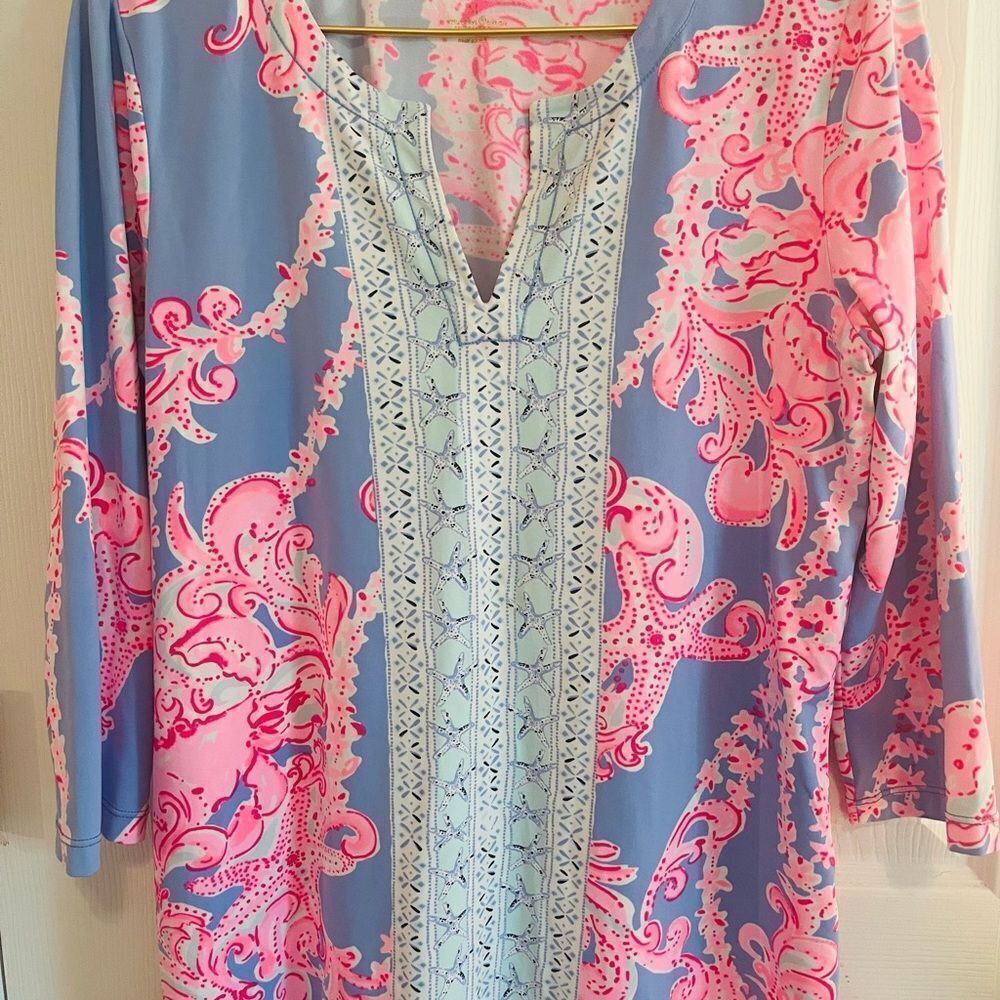Lilly Pulitzer Pink Graphic 3/4 Sleeve Tunic - Picture 2 of 8